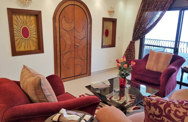 Luxury designed, quiet home with amazing sea views - See Video