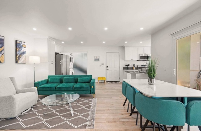 Luxury Escape w/Private Balcony & Free Parking #3