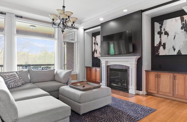 Luxury Extended-Stay 5-King Ranch near Mason/Loveland
