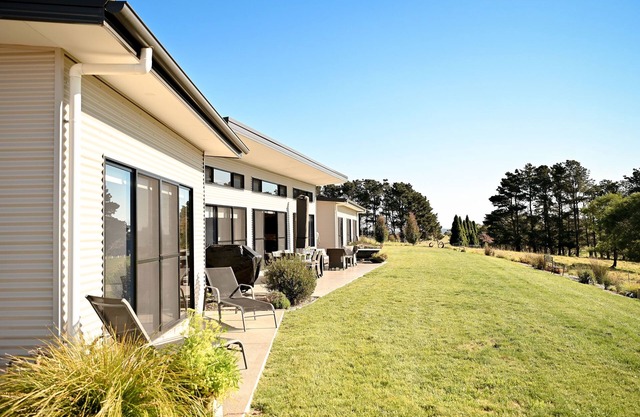 Luxury Farm Getaway - Stunning Southern Highlands Views