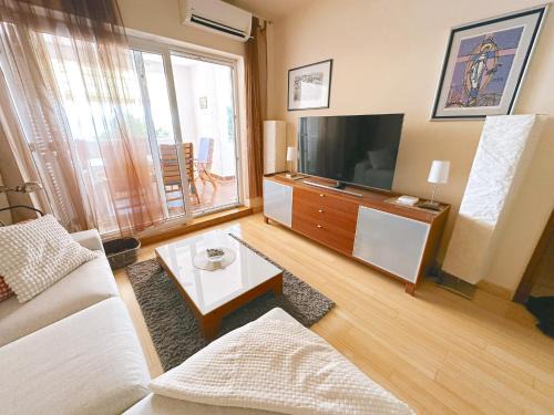 Luxury front row designer apartment