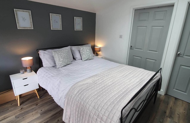 Luxury Retreat with private Hot tub at Broad House Farm Worcestershire
