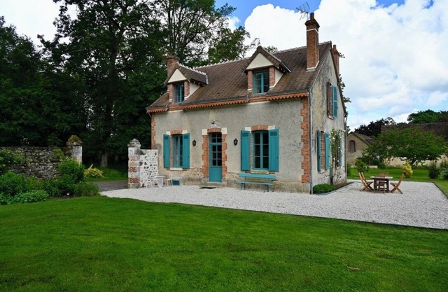 Luxury gite for 6 people located 12km from Gien and Sully-sur-Loire