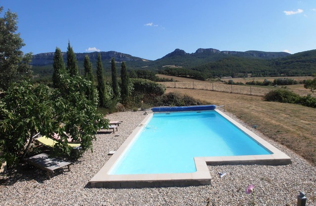 Luxury gite with private pool, wifi and stunning views, sleeps 4+child bed