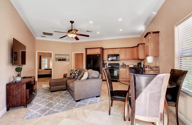 Luxury guest house/Entire place