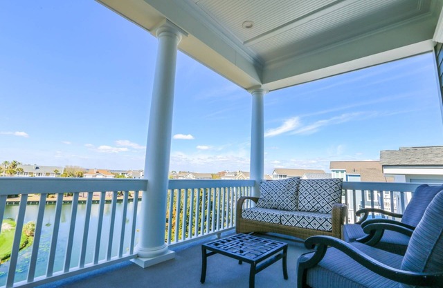 Luxury Home in Gated Community; 3 Minute Walk to Beach; Access to Community Pool & Cabana