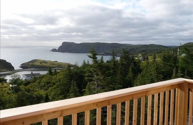 Luxury Home Near La Manche and Cape Broyle with Spectacular Ocean Views