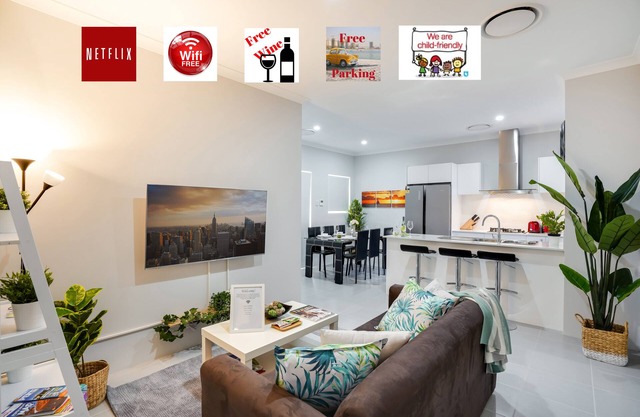 Luxury Home, Private courtyard, Close to beach, Corporate/Long term Discount