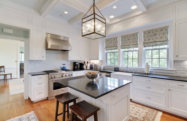Luxury Home w/Mtn Views, 1 Mile to the Homestead!
