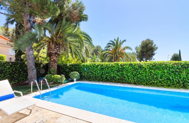Luxury house with private pool