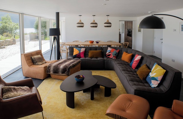 Luxury house with stunning sea and mountain views