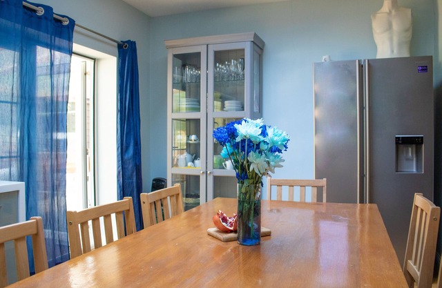 Luxury Huge London Home sleeps12, 5bedrooms ,1 receptions , 2 gardens &breakfast