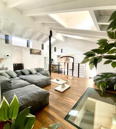 Luxury industrial apt vicino al centro con garage
