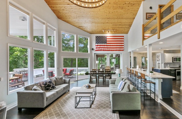 LUXURY LARGE 5 BED/4 BATH ABBEY SPRINGS HOME WITH 2 GOLF CARTS
