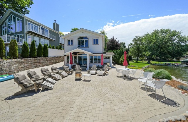 Luxury Lake Home With The Best Patio On The Lake!