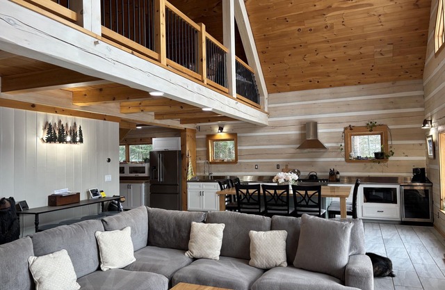 Luxury Lake Superior Log Home | Private Beach Outdoor Kitchen Sleeps 10