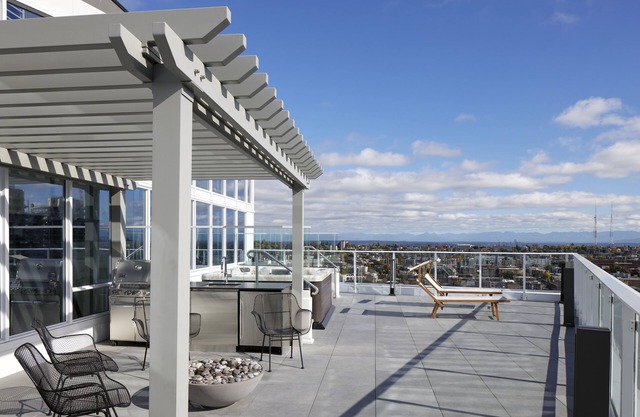 Luxury Lake Union Penthouse with Iconic Space Needle Views & Hot Tub Retreat