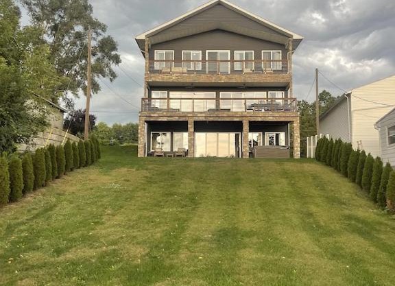 Luxury Lakefront for Entertaining!
