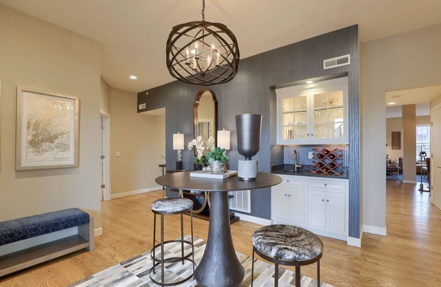 Luxury Lancaster Downtown Condo - 3 blocks from Central Market!