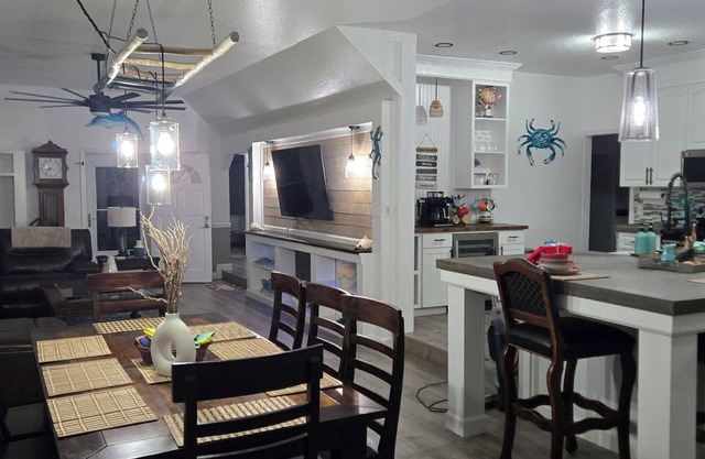 Luxury living at its finest! Perfect Waterfront home with Inground Pool/Dockage