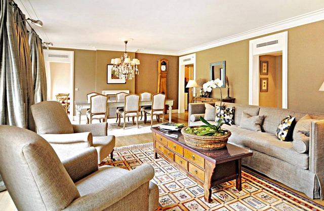 Luxury location in Versailles