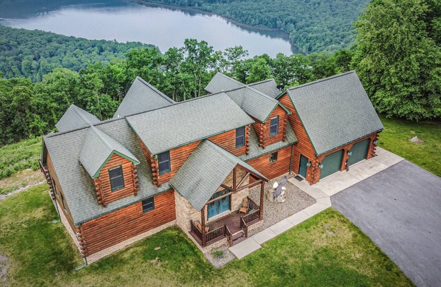 Luxury Lodge! Private Location! Unrivaled Panoramic Lake/Mountain View!