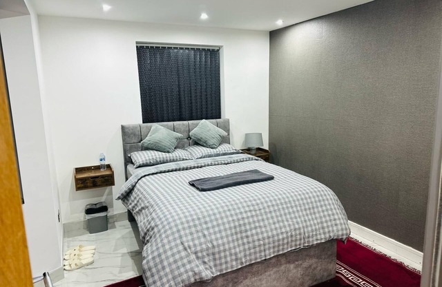 Luxury Loft-Near MCR Airport