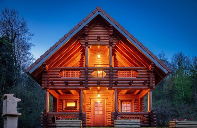 Luxury Log cabin - Stunning views - Peaceful - Ideal for skiing, cycling, hiking