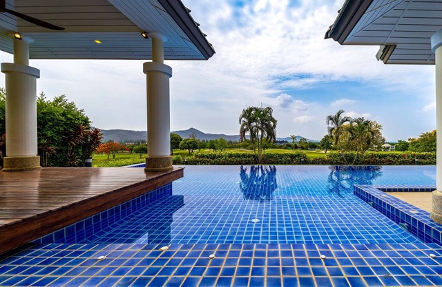 Luxury Mansion On Golf Course - BMG5
