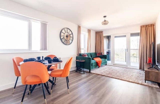 Luxury Modern 2 Bed Apartment in Ebbsfleet
