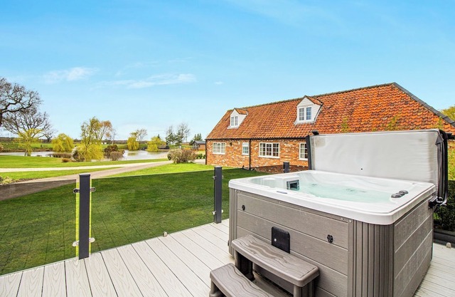Luxury modern 2 Bedroom Lodge.