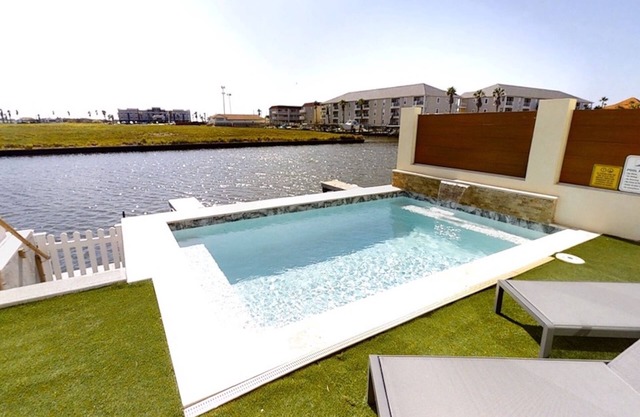 Luxury North Padre Island: private pool, outdoor deck, boat dock close to Port A