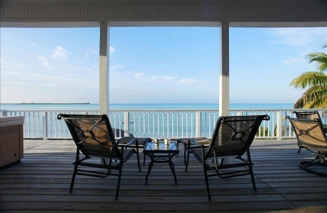 Luxury Oceanfront with HOT TUB - BOAT, kayaks, paddleboards included -PARADISE!