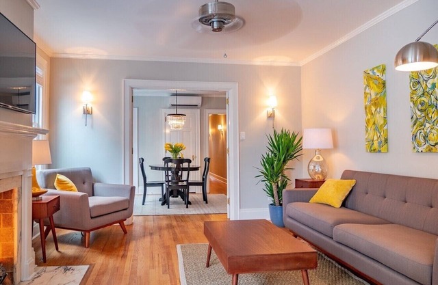 Luxury On Main/East