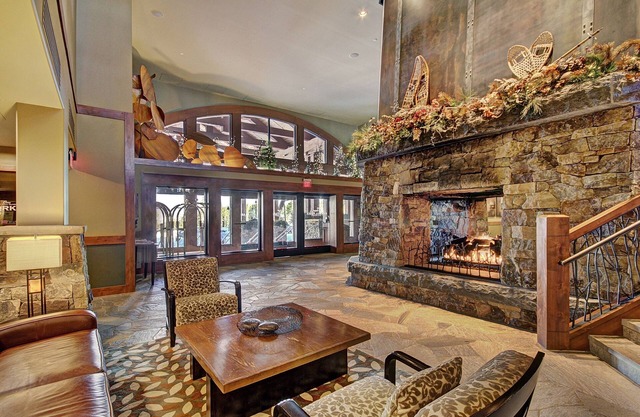 Luxury One Bedroom At Base Of Peak 8! Condo by RedAwning