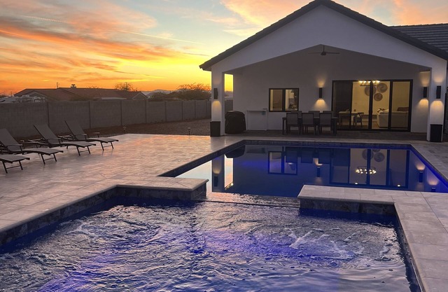 Luxury Phoenix Getaway - Spa, Pool + Near Hiking