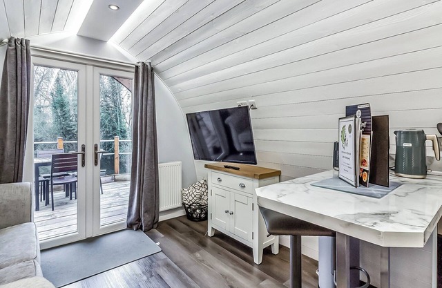 Luxury pod, perfect for two people seeking a romantic and relaxing break.