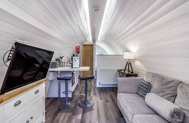 Luxury pod, perfect for two people seeking a romantic and relaxing break.