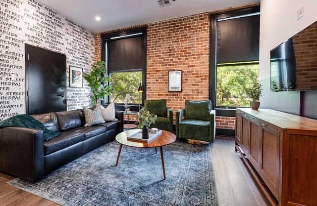 Luxury | Pool | Game Room | Walk-Attractions!