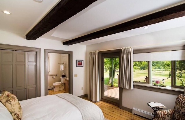 Luxury Queen Room with Private Sunrise Porch