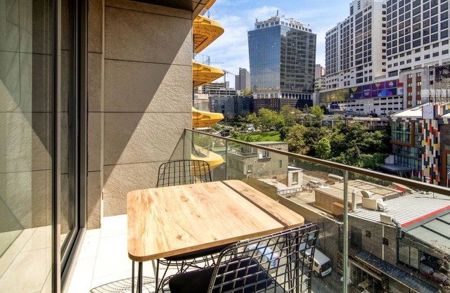 Luxury Residence Balcony w Pool in Sisli