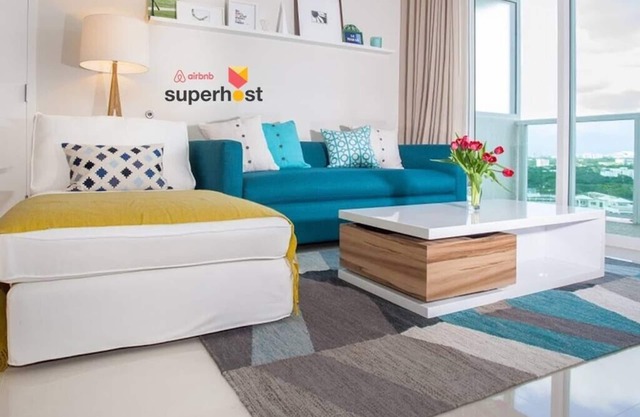 LUXURY RESIDENCE. TWO LINKED UNITS, FREE: PARKING SPACES/POOL/GYM