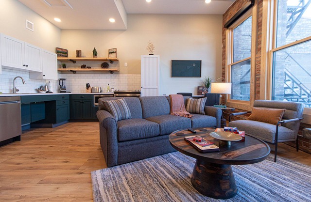 Luxury Residential Suite Duluth Press 102 | ADA