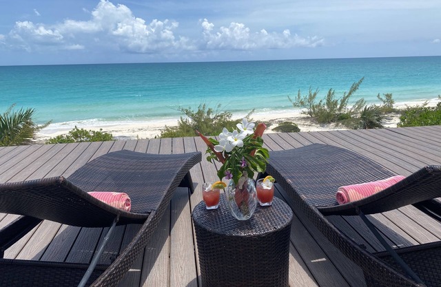 Luxury Secluded Paradise 4BR, 2 1/2BA, Spectacular 360 degree Caribbean views!