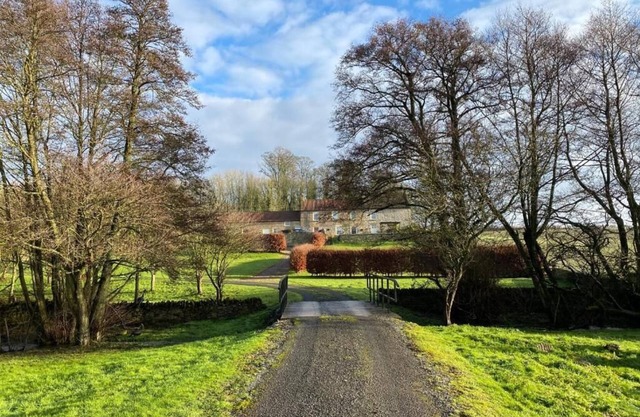 Luxury self-contained country cottage. Amazing views!