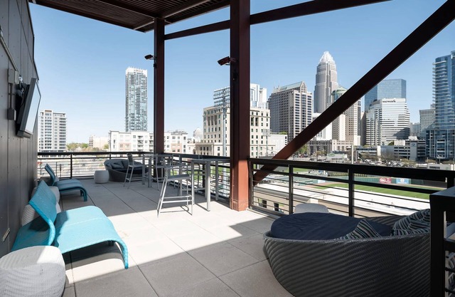 Luxury Serviced Apartment in Uptown CLT