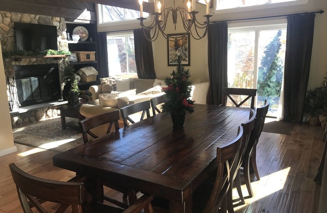 Luxury Ski In Ski Out Okemo Trailside Condo on Sachem Trail -Direct Ski Access