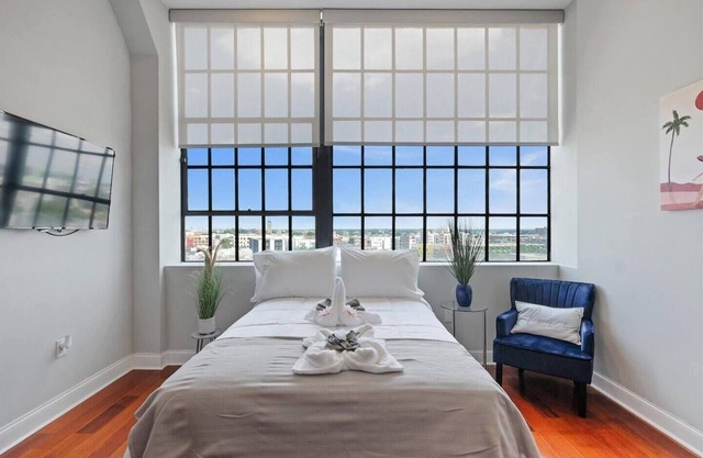 Luxury Studio Near Center City