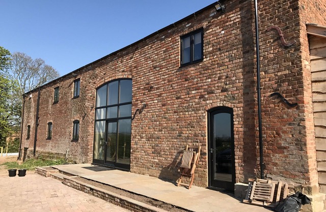 Luxury Stunning 5 Bed Barn Conversion Near Chester