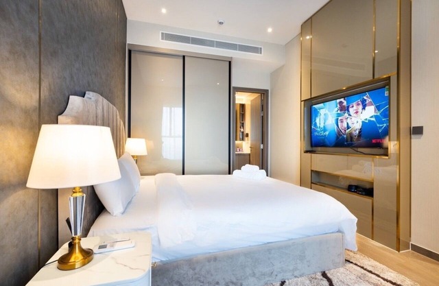 Luxury The Marq Apartment in D1 - Relaxing and Chilling -5-Star Standard